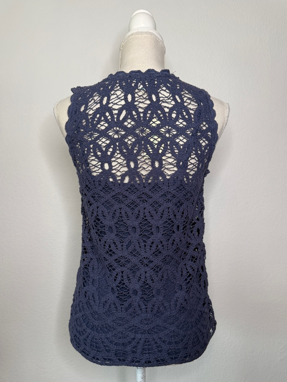 Sundance Perkiwinkle Crochet Sleeveless Top - Picture 4 of 11